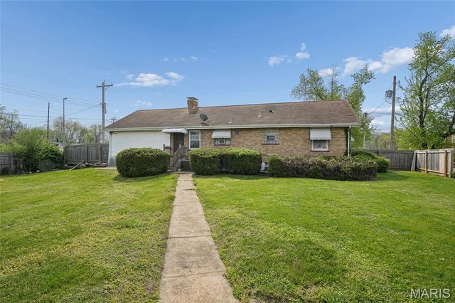 9299 Lucas And Hunt Road, St Louis, MO 63136