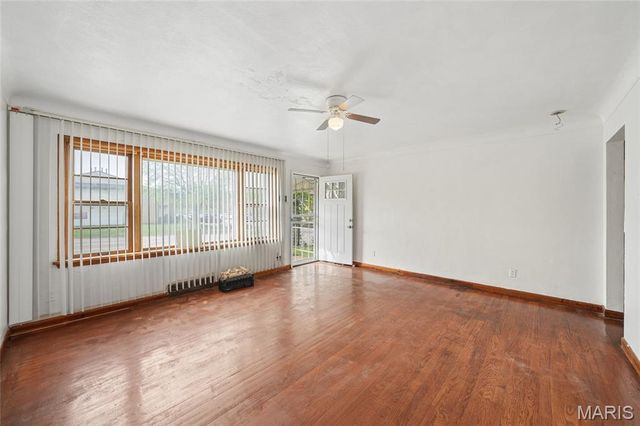 9299 Lucas And Hunt Road, St Louis, MO 63136