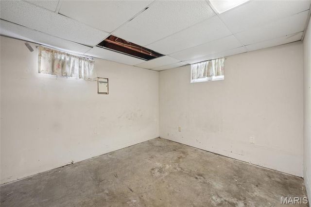 9299 Lucas And Hunt Road, St Louis, MO 63136