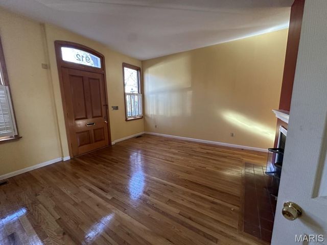 912 Rutger Street, St Louis, MO 63104