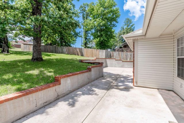 1010 Claycut Circle, North Little Rock, AR 72116