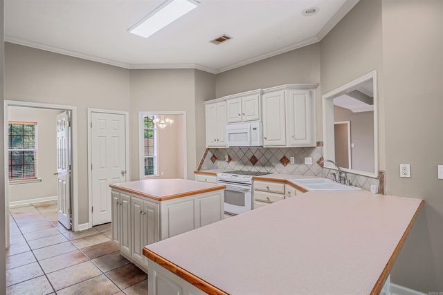 1010 Claycut Circle, North Little Rock, AR 72116