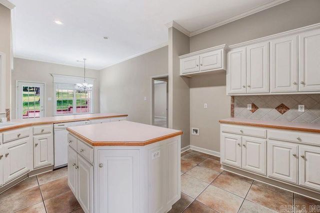 1010 Claycut Circle, North Little Rock, AR 72116