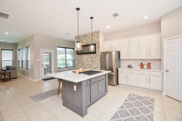 6511 Wexford Trail, Sugar Land, TX 77479