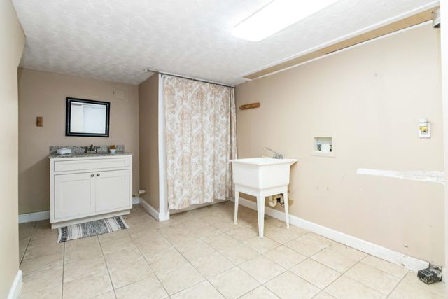 211 S Jarvis Avenue, Somerset, KY 42501