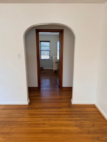 211 S Jarvis Avenue, Somerset, KY 42501