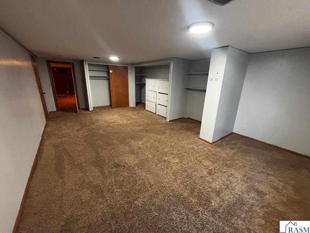723 Valley View Road, St. Peter, MN 56082