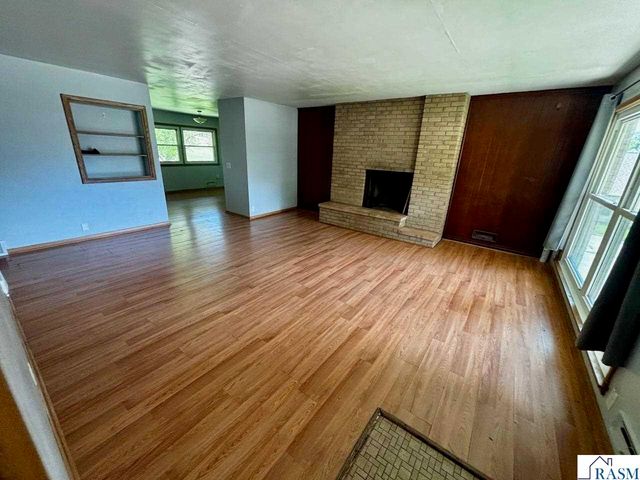 723 Valley View Road, St. Peter, MN 56082