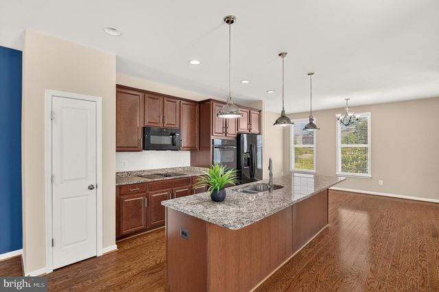 142 SEQUOIA DR, Winchester, VA 22602