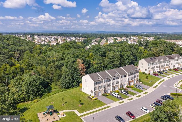 142 SEQUOIA DR, Winchester, VA 22602