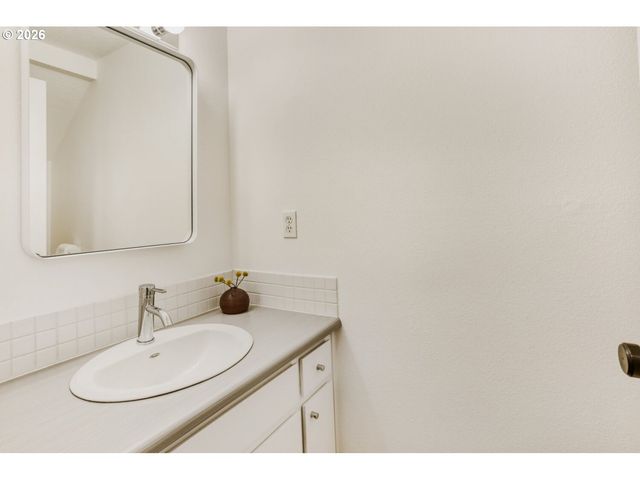5965 Nw 213TH Pl, Portland, OR 97229