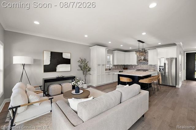 1929 Brookwood Avenue, Royal Oak, MI 48073