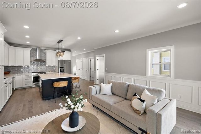 1929 Brookwood Avenue, Royal Oak, MI 48073