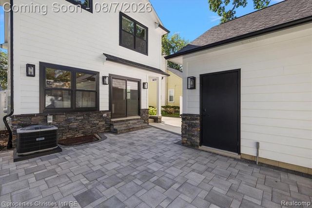 1929 Brookwood Avenue, Royal Oak, MI 48073