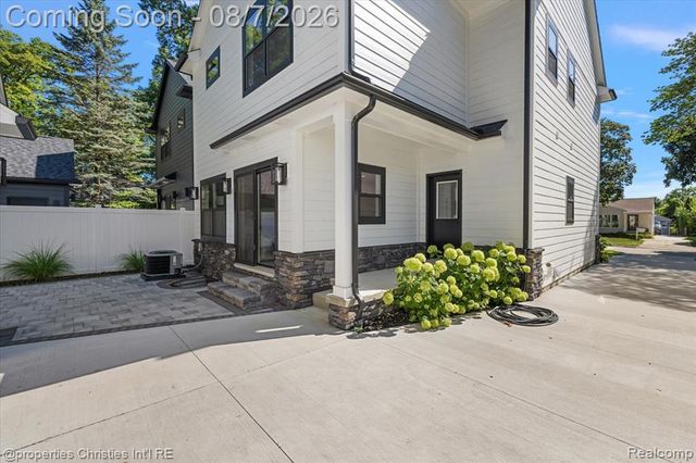 1929 Brookwood Avenue, Royal Oak, MI 48073