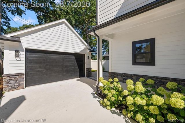 1929 Brookwood Avenue, Royal Oak, MI 48073