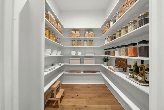 1003 Wakefield Drive, Houston, TX 77018