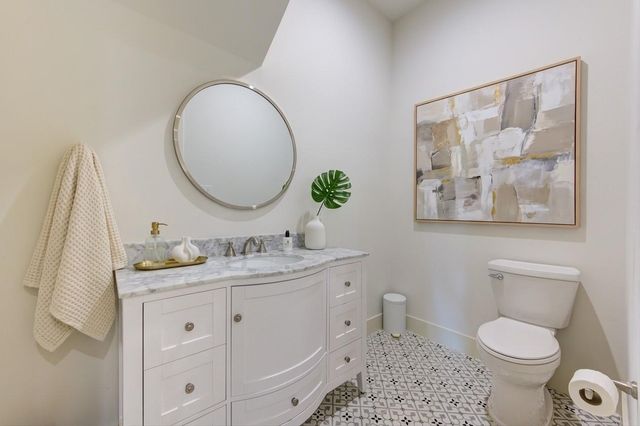 1003 Wakefield Drive, Houston, TX 77018