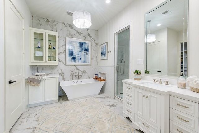 1003 Wakefield Drive, Houston, TX 77018