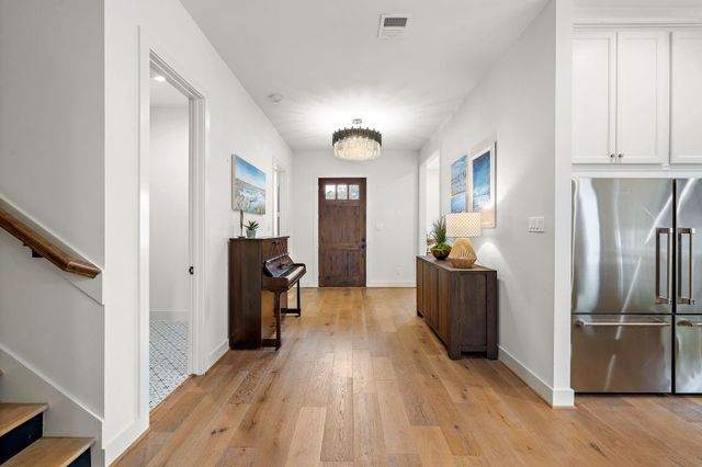 1003 Wakefield Drive, Houston, TX 77018