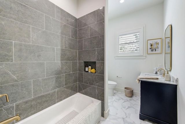 1003 Wakefield Drive, Houston, TX 77018