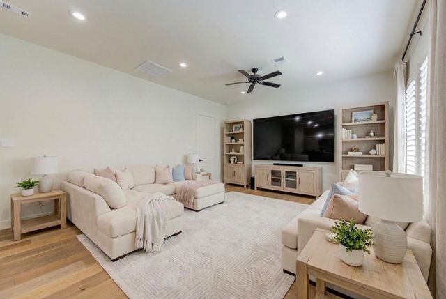 1003 Wakefield Drive, Houston, TX 77018