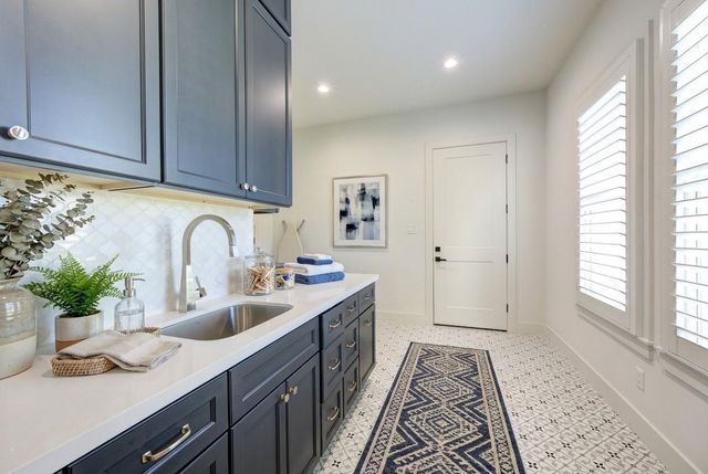 1003 Wakefield Drive, Houston, TX 77018