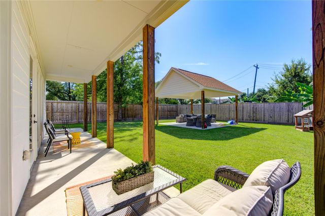 1003 Wakefield Drive, Houston, TX 77018