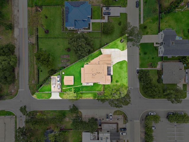 1003 Wakefield Drive, Houston, TX 77018