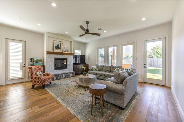 1003 Wakefield Drive, Houston, TX 77018