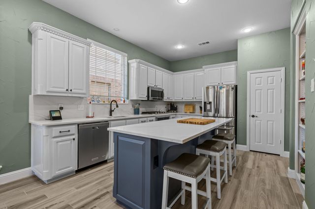 8821 Weston Lane, Lantana, TX 76226