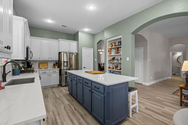 8821 Weston Lane, Lantana, TX 76226