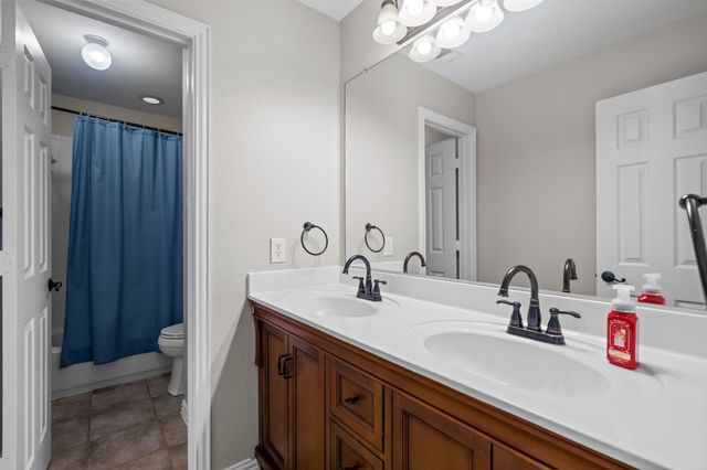 8821 Weston Lane, Lantana, TX 76226