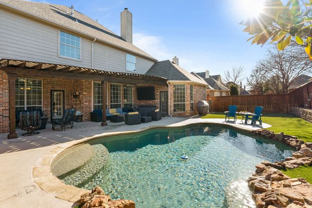 8821 Weston Lane, Lantana, TX 76226