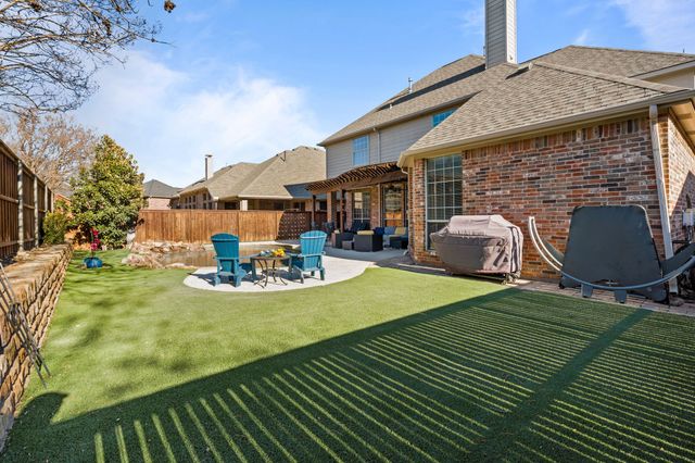 8821 Weston Lane, Lantana, TX 76226