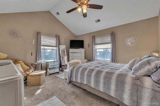 29104 Philadelphia Drive 13, New Baltimore, MI 48051