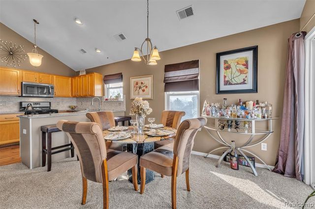 29104 Philadelphia Drive 13, New Baltimore, MI 48051