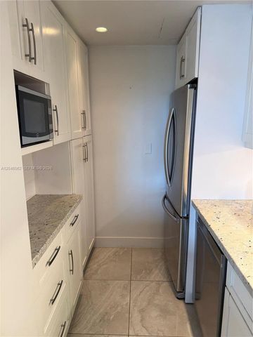 880 NE 69th St 5Q, Miami, FL 33138