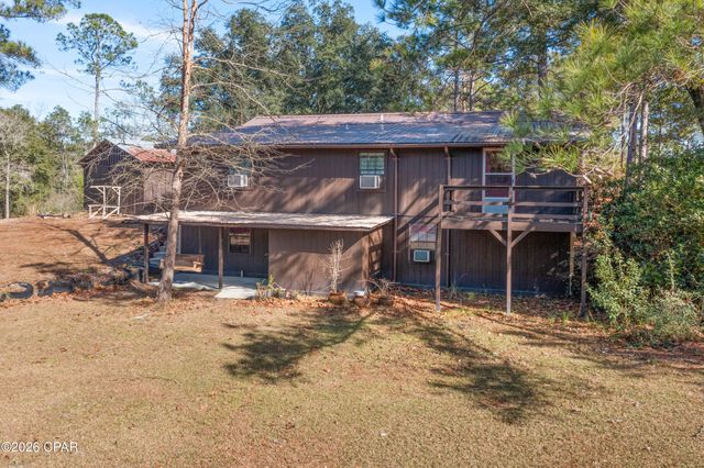 3031 Pineoaks Lane, Chipley, FL 32428
