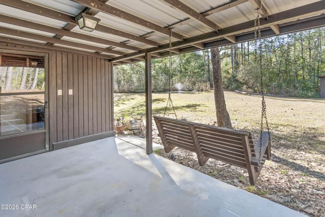 3031 Pineoaks Lane, Chipley, FL 32428