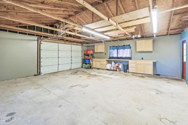 3031 Pineoaks Lane, Chipley, FL 32428