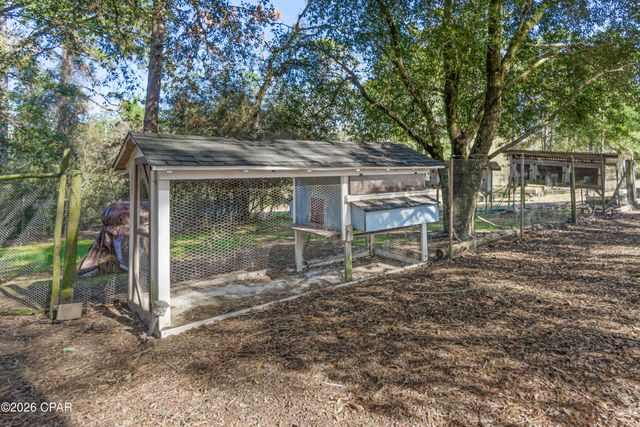 3031 Pineoaks Lane, Chipley, FL 32428