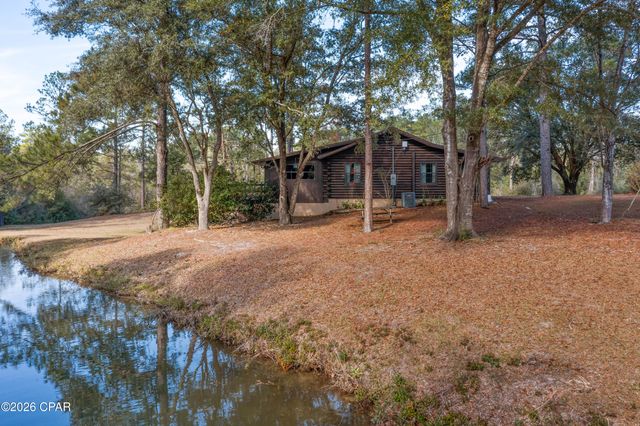 3031 Pineoaks Lane, Chipley, FL 32428