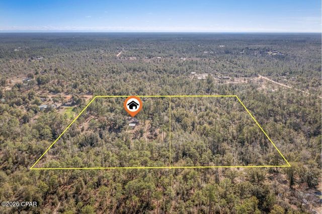 3031 Pineoaks Lane, Chipley, FL 32428