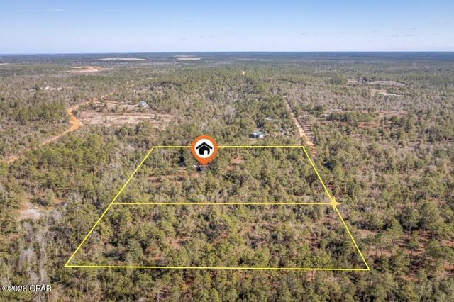 3031 Pineoaks Lane, Chipley, FL 32428