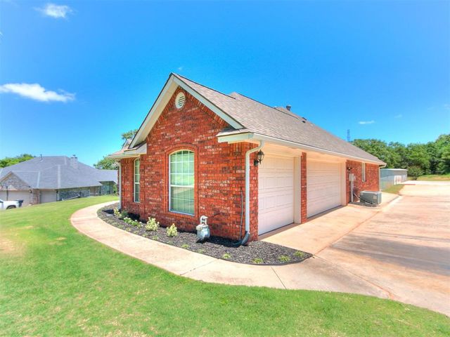 7212 Sapphire Lane, Oklahoma City, OK 73150