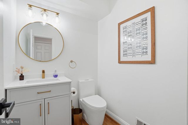 8656 TUTTLE RD, Springfield, VA 22152