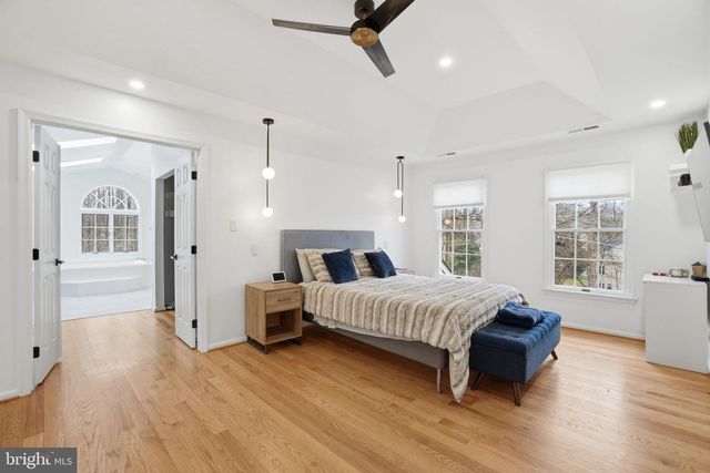 8656 TUTTLE RD, Springfield, VA 22152