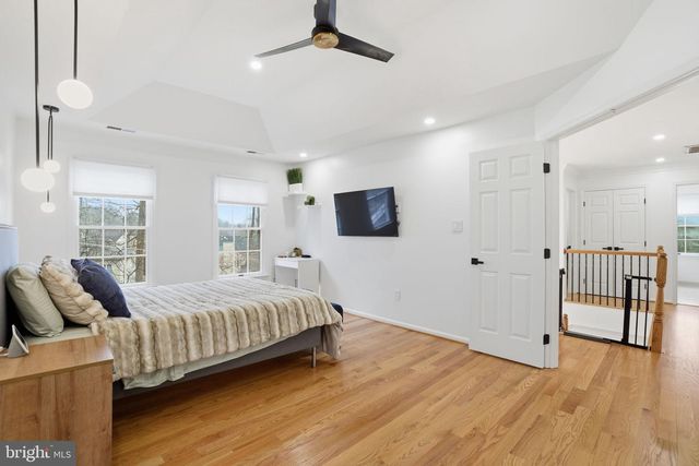 8656 TUTTLE RD, Springfield, VA 22152