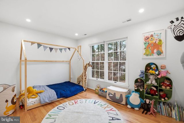 8656 TUTTLE RD, Springfield, VA 22152